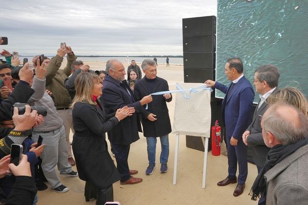 Clipboard_06-25-2025_85.jpg Gustavo Valdés inauguró el nuevo puerto de Ituzaingó marcando un hito en la logística regional