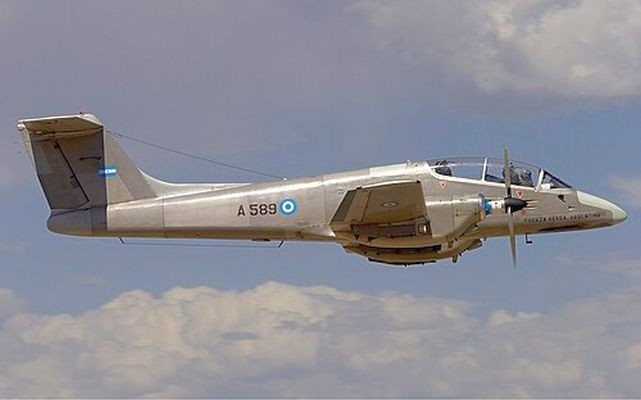 Clipboard_08-11-2025_149.jpg Compra de avión histórico para Corrientes: Un Daga de Malvinas como monumento