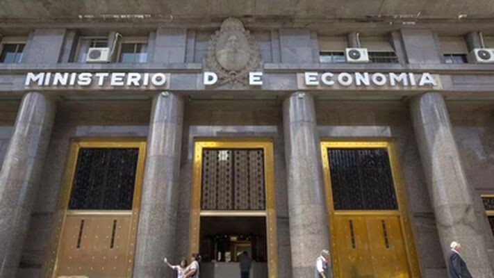 Clipboard_09-15-2025_492.jpg El Ejecutivo Nacional transfirió 12500 millones de pesos a cuatro provincias y promete mayor diálogo