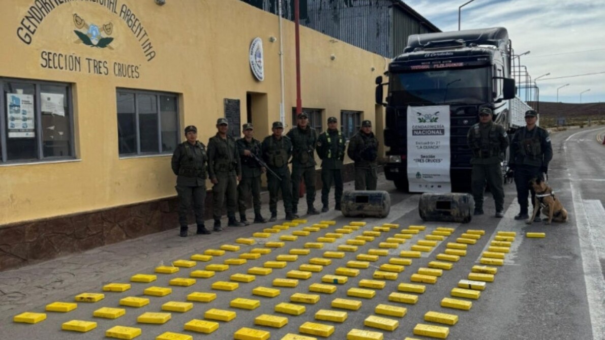 Cocaina-Tres-Cruces-1190x669.jpeg Encuentran 136 kilos de cocaína dentro de dos tanques de un camión