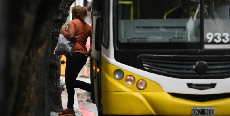 Colectivos: qué nueva suba del boleto se plantea para Santa Fe