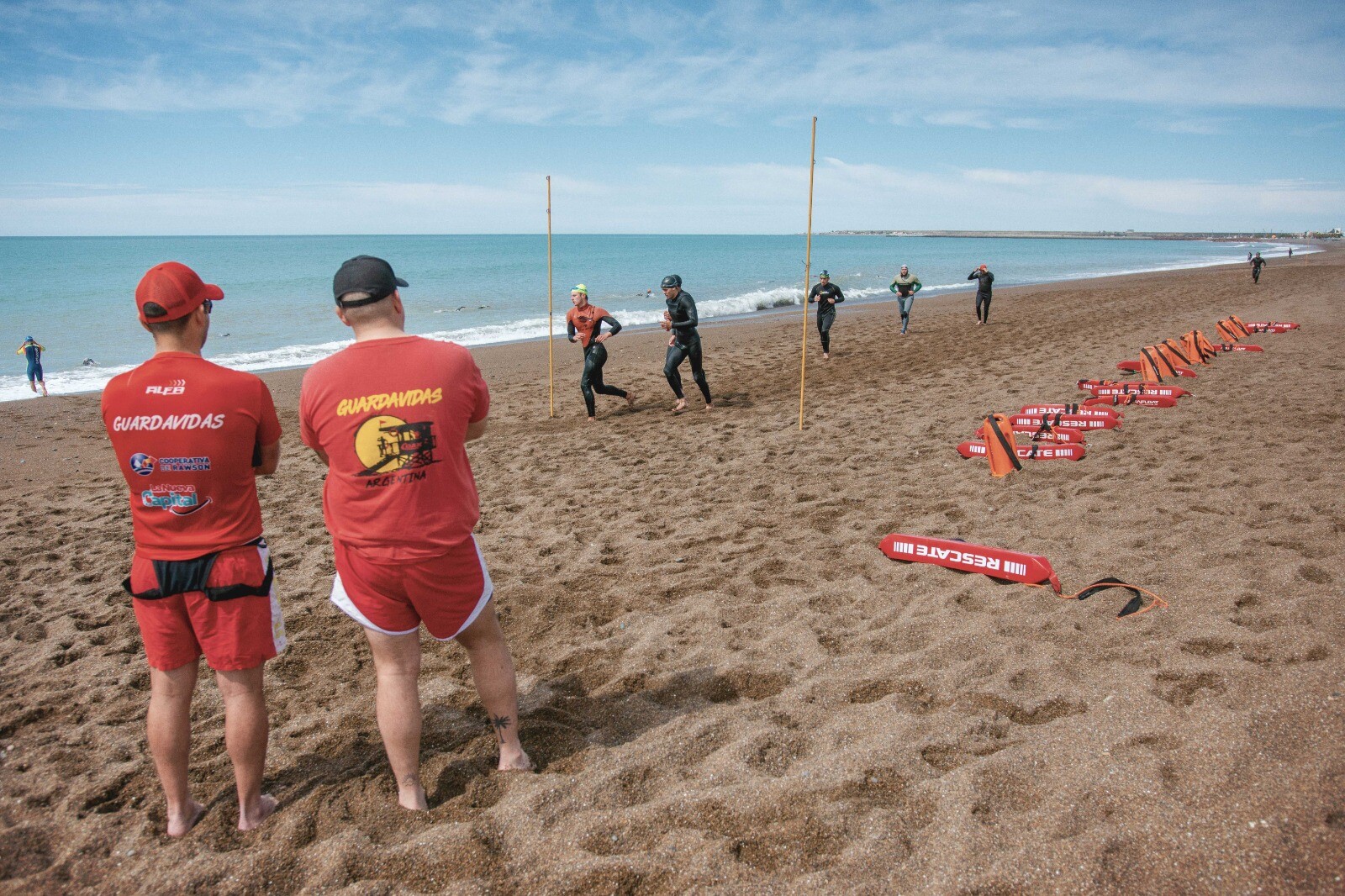 Con éxito se desarrolla el Curso de Guardavidas 2024 en Playa Unión