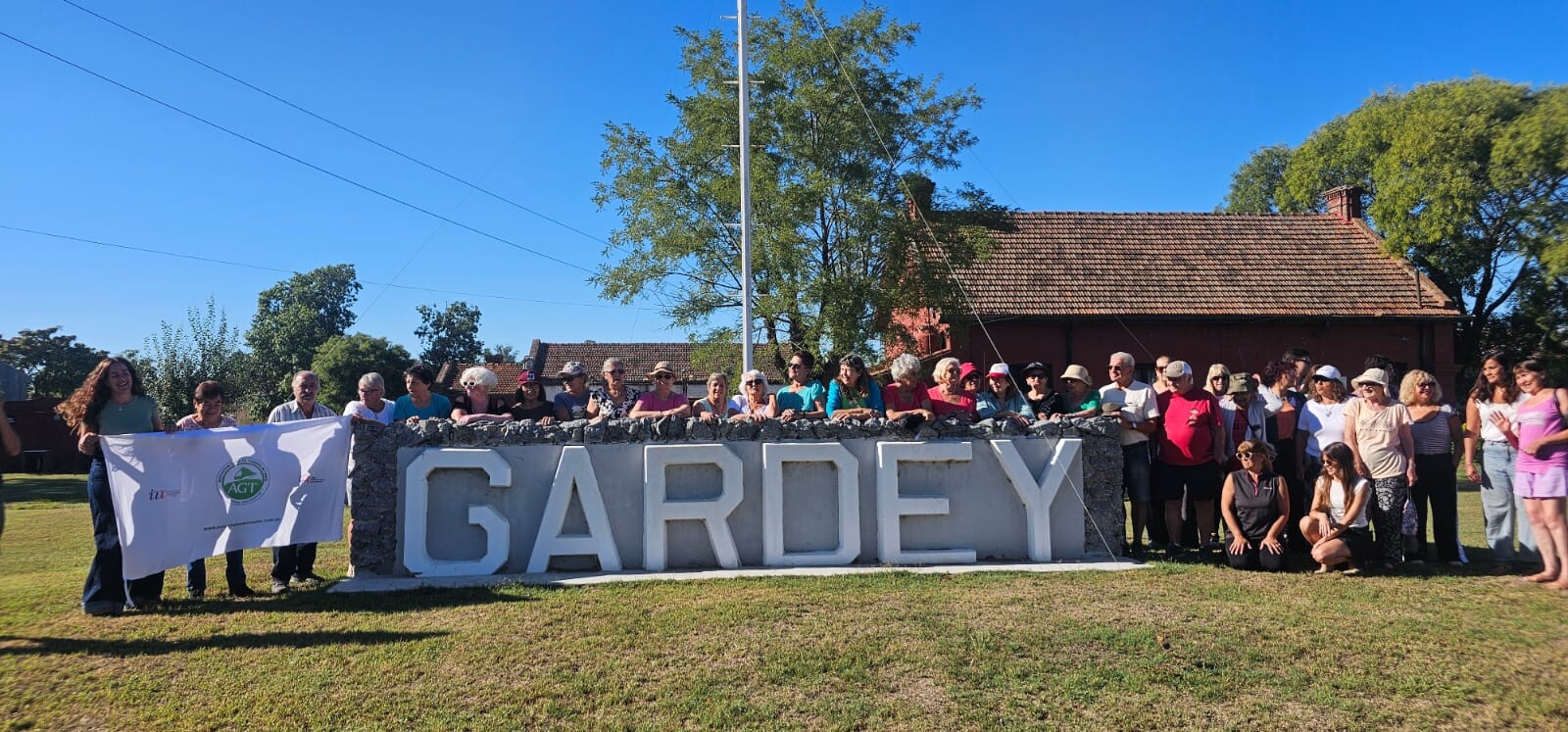 Adultos mayores de Tandil disfrutaron de la primera salida del programa “Conociendo mi Tandil”