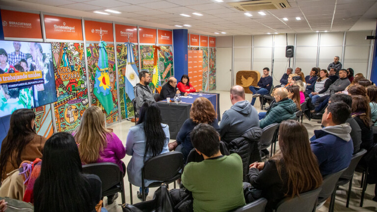 Berazategui: Continúan las obras en las Escuelas Públicas