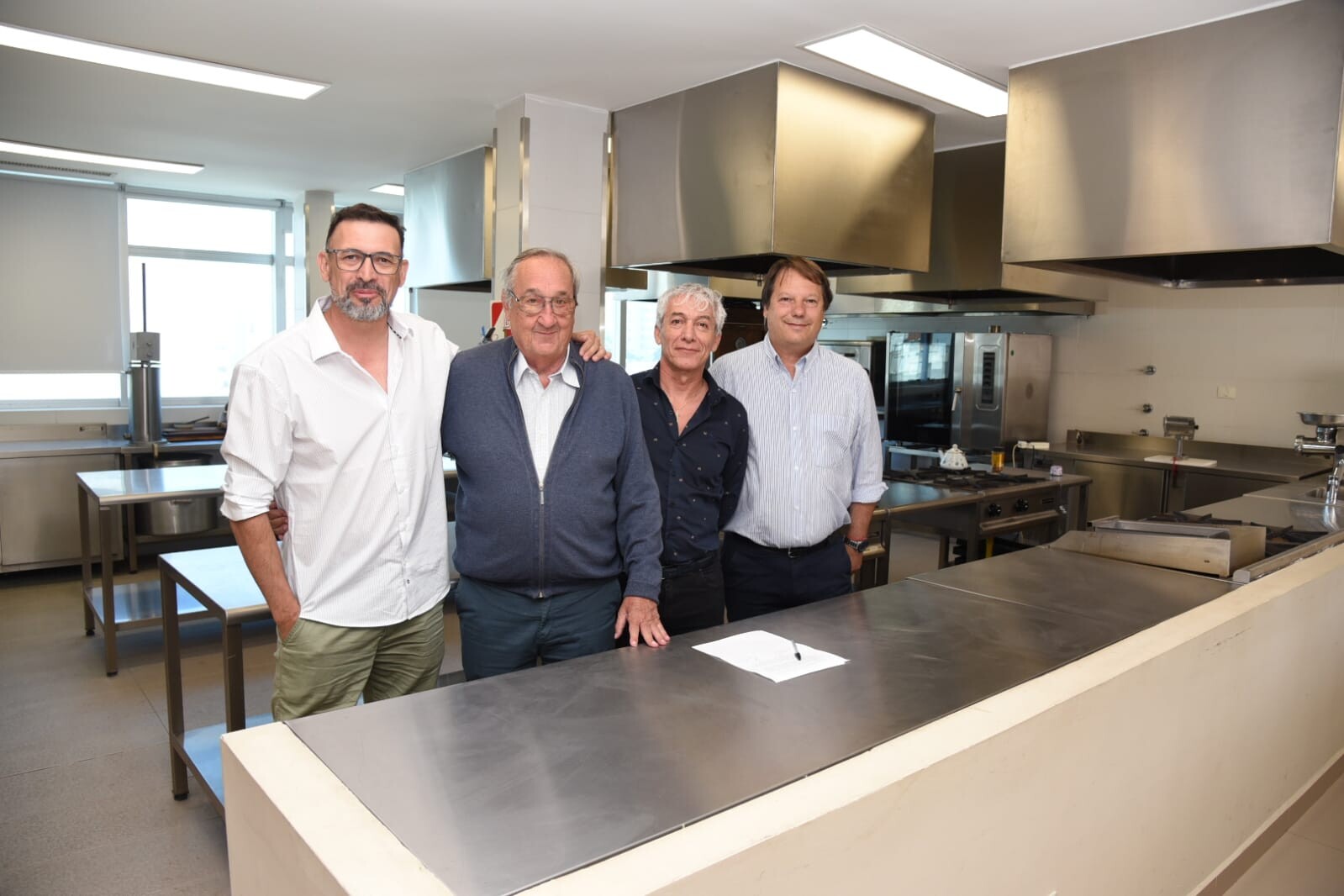El Municipio de Tandil renovó el convenio de colaboración con UTHGRA para apoyar al sector productivo local