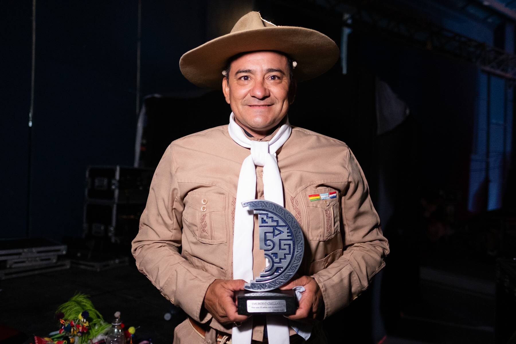 DALMIRO CUELLAR 25 AÑOS EN COSQUIN NUESTROS ARTISTAS.jpg