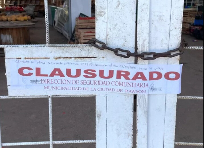 DCC040125-002F10.jpg Clausuran una verdulería en Rawson por maltrato animal