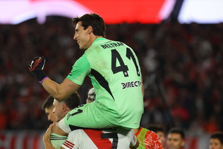 Infartante definición: River se metió en los cuartos de final por los penales