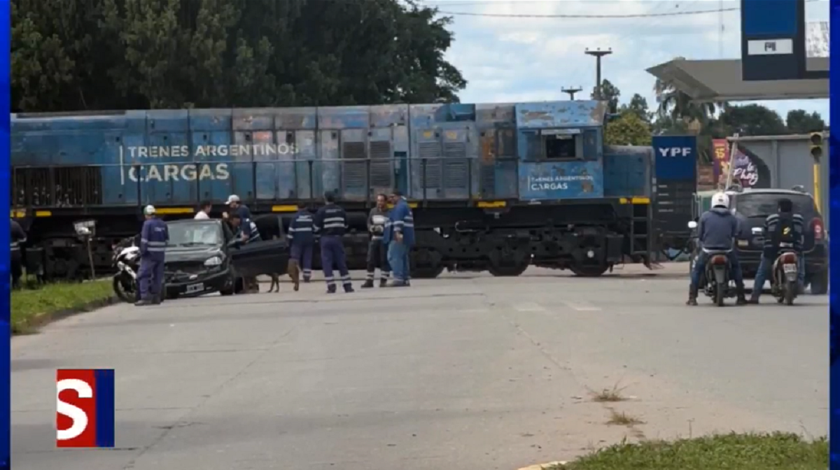 Incidente con un tren obligó a cortar varias calles en Metán Incidente con un tren obligó a cortar varias calles en Metán