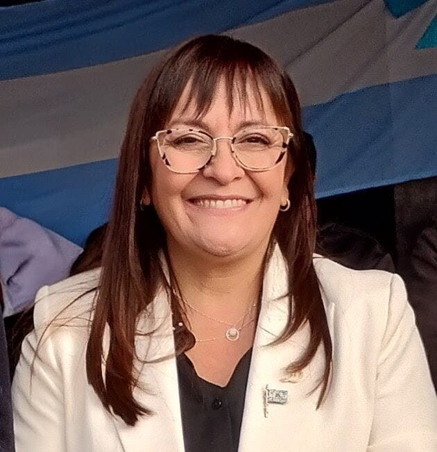 Chimbas latió al ritmo de la Patria: multitudinaria promesa de lealtad y posterior desfile, emocionó a miles de familias