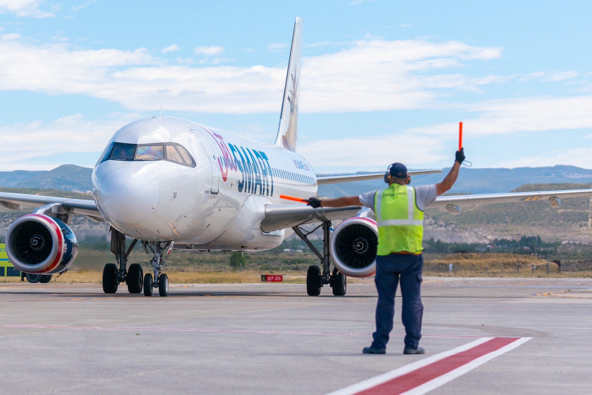 Comodoro suma conectividad con el retorno de la empresa aérea JetSMART