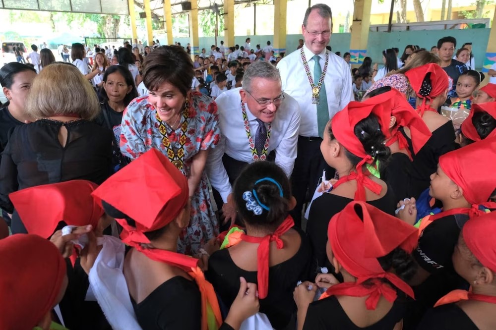 Se invita a los niños de la Primaria a ver ‘De Amigo a Amigo’ de septiembre con el élder Kearon y la presidencia general de la Primaria