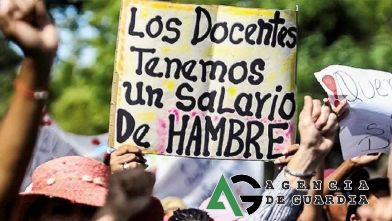 📚 «Sin tiza y sin miedo: paro docente contra los sueldos de hambre»