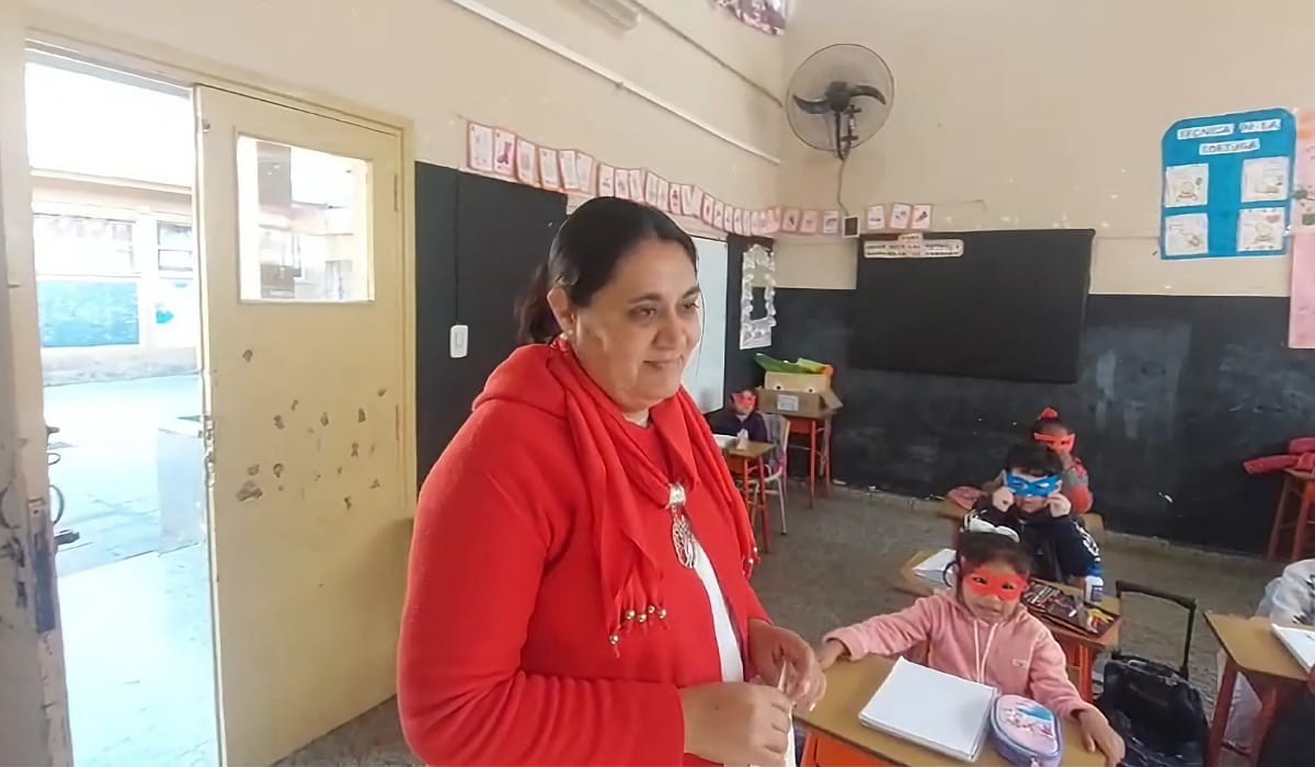Docente.jpeg Docente.jpeg