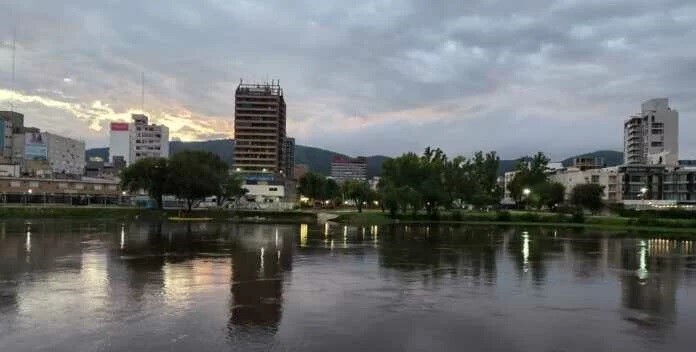 E.jpg CORDOBA: Alerta por la crecida del lago San Roque tras intensas lluvias en la cuenca alta