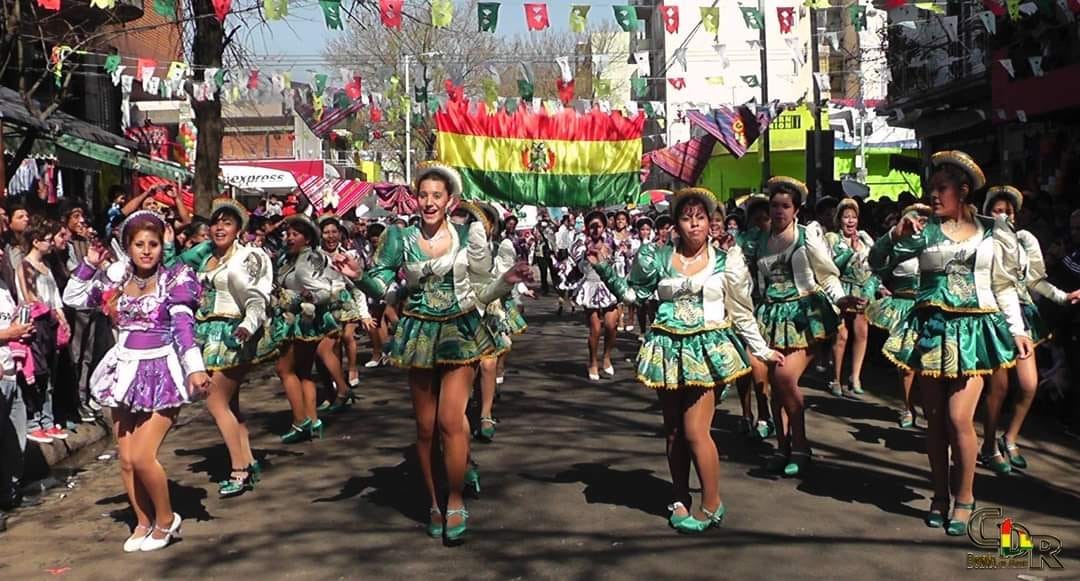 ENTRADA FOLKLORICA LINIERS 2014.jpg