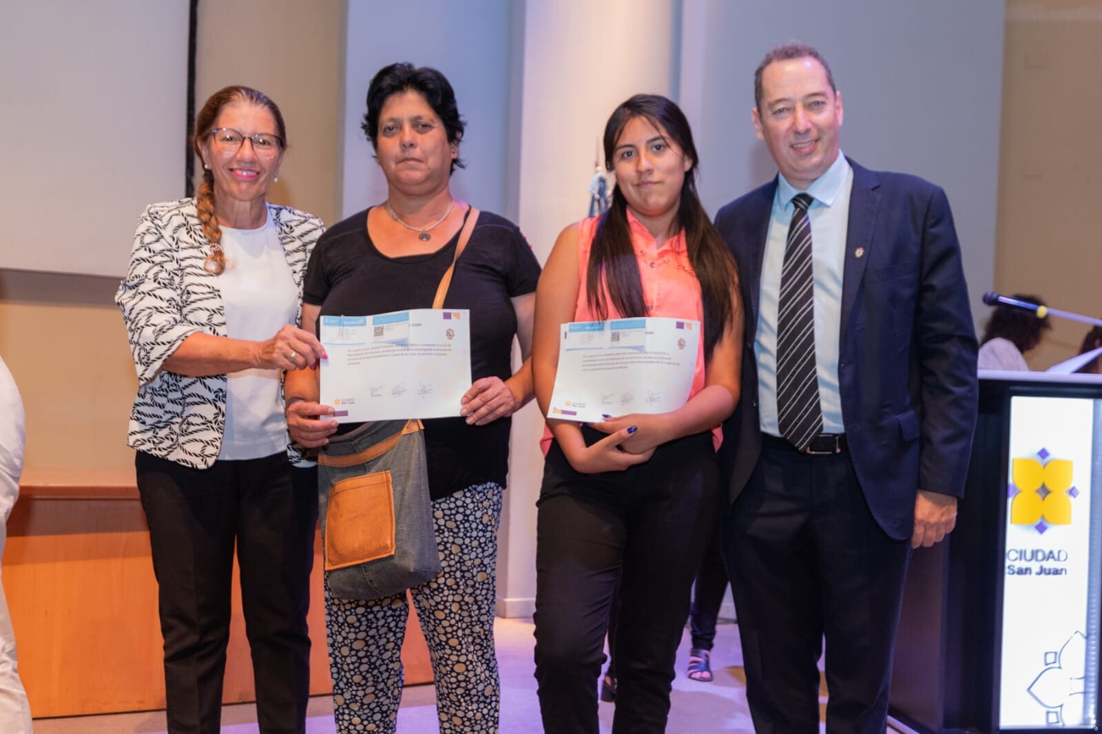 ENTREGA -CERTIFICADOS-3.jpeg