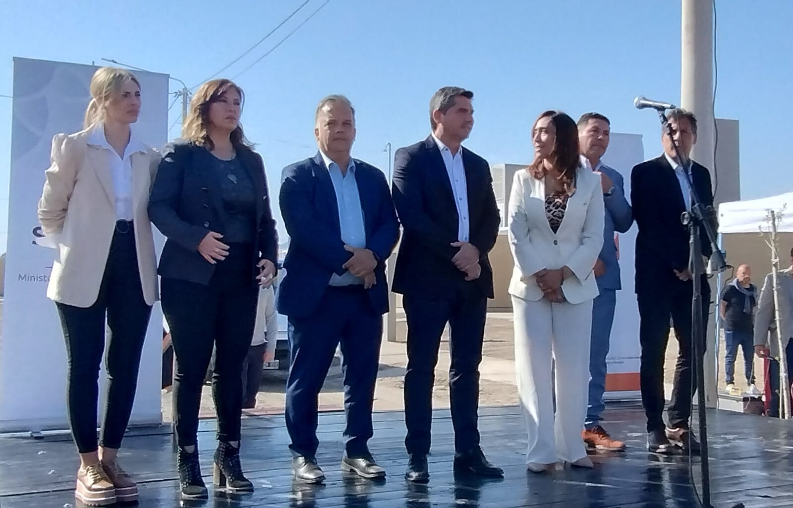 ENTREGA-BARRIOELALGARROBO-3.jpeg
