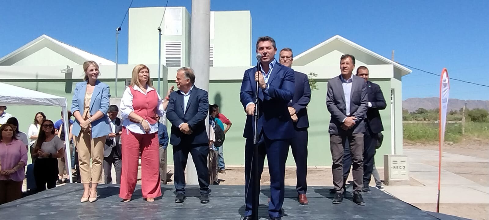 ENTREGA-VIVIENDA-BARRIO-VALLE-GRANDE-1.jpeg ENTREGA-VIVIENDA-BARRIO-VALLE-GRANDE-1.jpeg