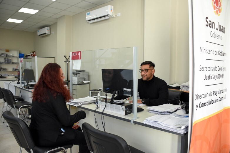 Orientación a las familias sanjuaninas para escriturar su propiedad
