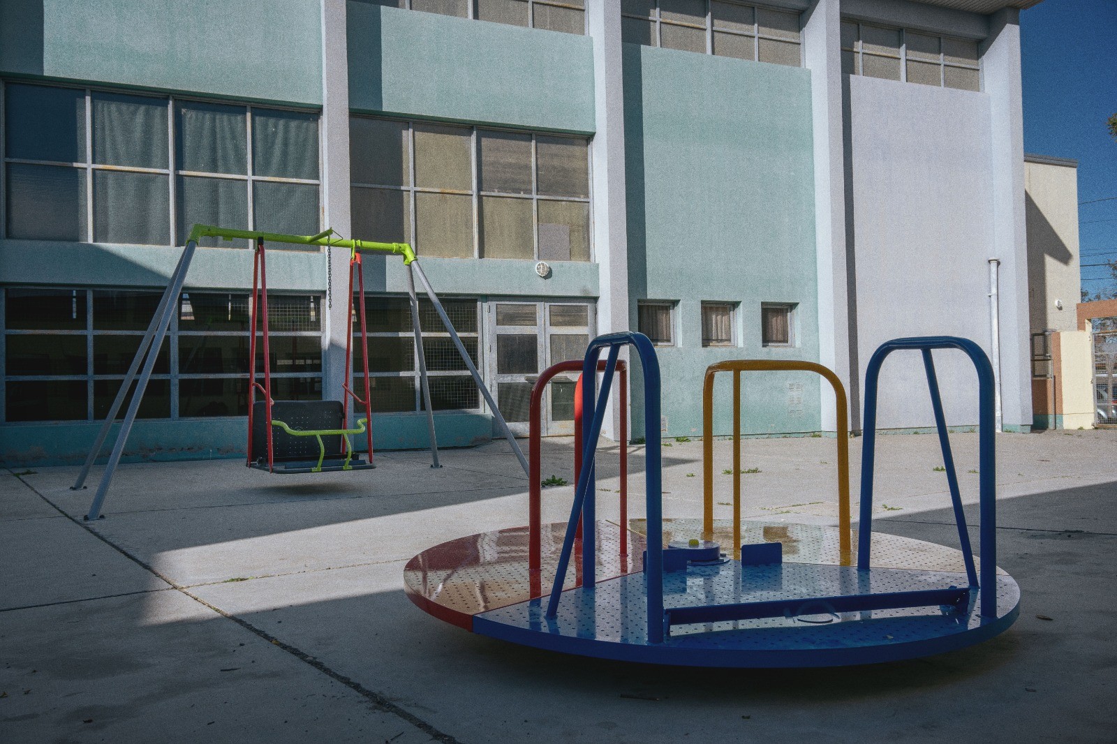La Municipalidad de Rawson instalo juegos en la Escuela Especial 504