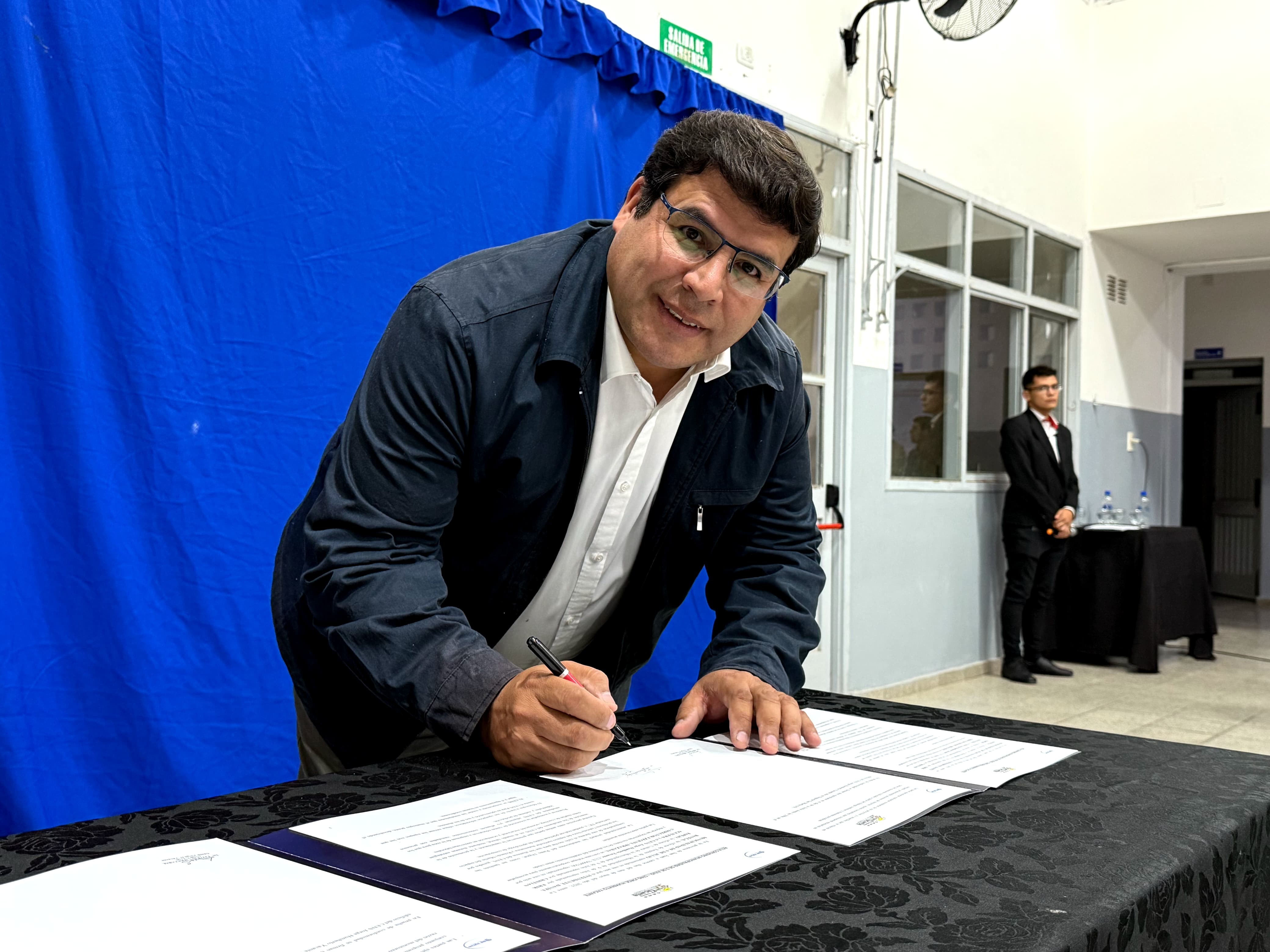 ESCUELA-YACANTE-FIRMA-2.jpeg ESCUELA-YACANTE-FIRMA-2.jpeg