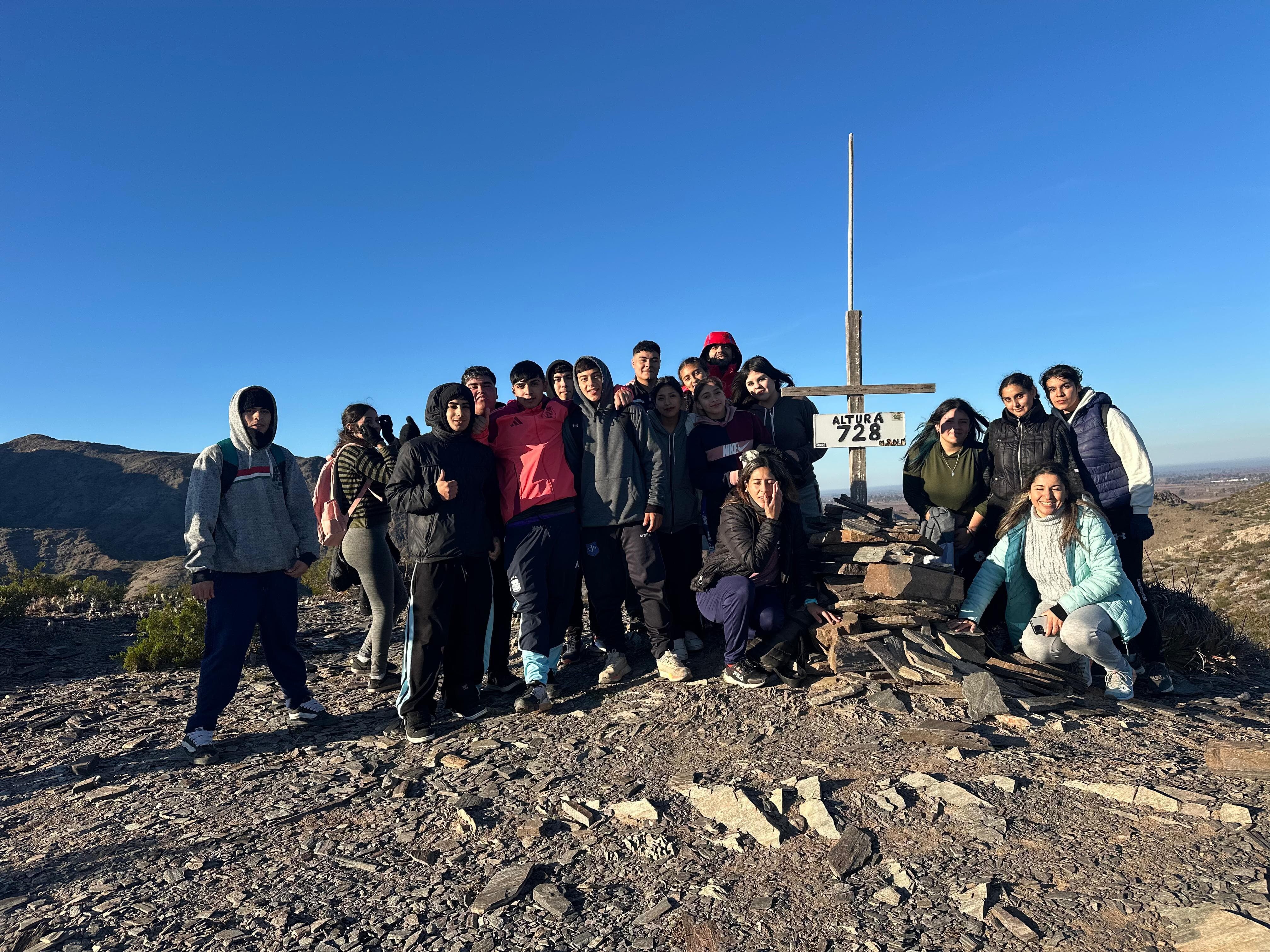 ESTUDIANTES-CHIMBAS-SAN-MARTIN.jpeg Estudiantes de Chimbas participaron de una jornada de ecosenderismo en San Martín