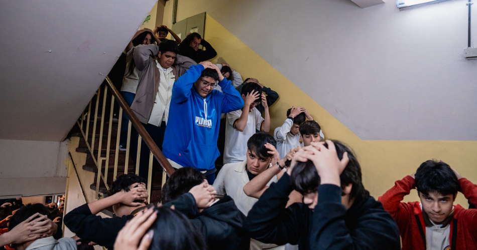 Más de 243.000 estudiantes participan del Simulacro de Evacuación Escolar