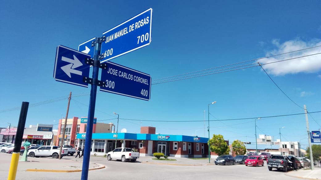 El Municipio avanza con la colocación de carteles nomencladores de calles