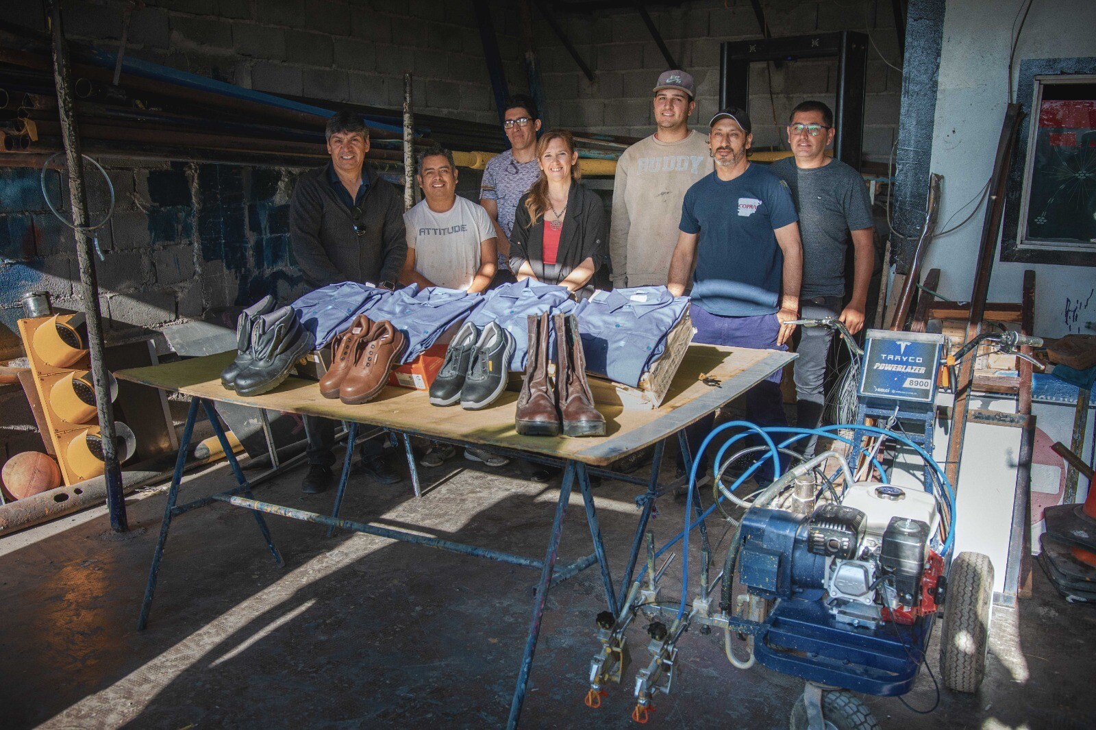 El Municipio de Rawson realizó una nueva entrega de indumentaria a trabajadores.jpeg El Municipio de Rawson realizó una nueva entrega de indumentaria a trabajadores