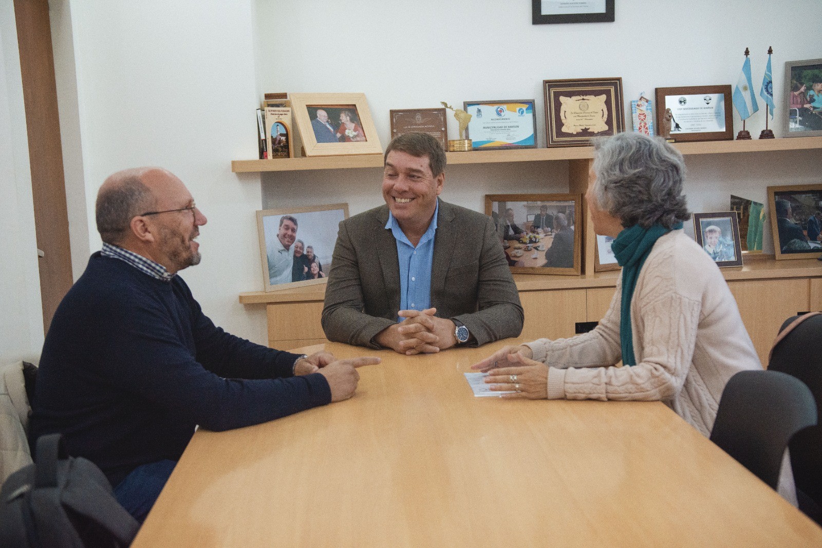 El Municipio de Rawson y la UDC buscan fortalecer la profesionalización de cuidadores