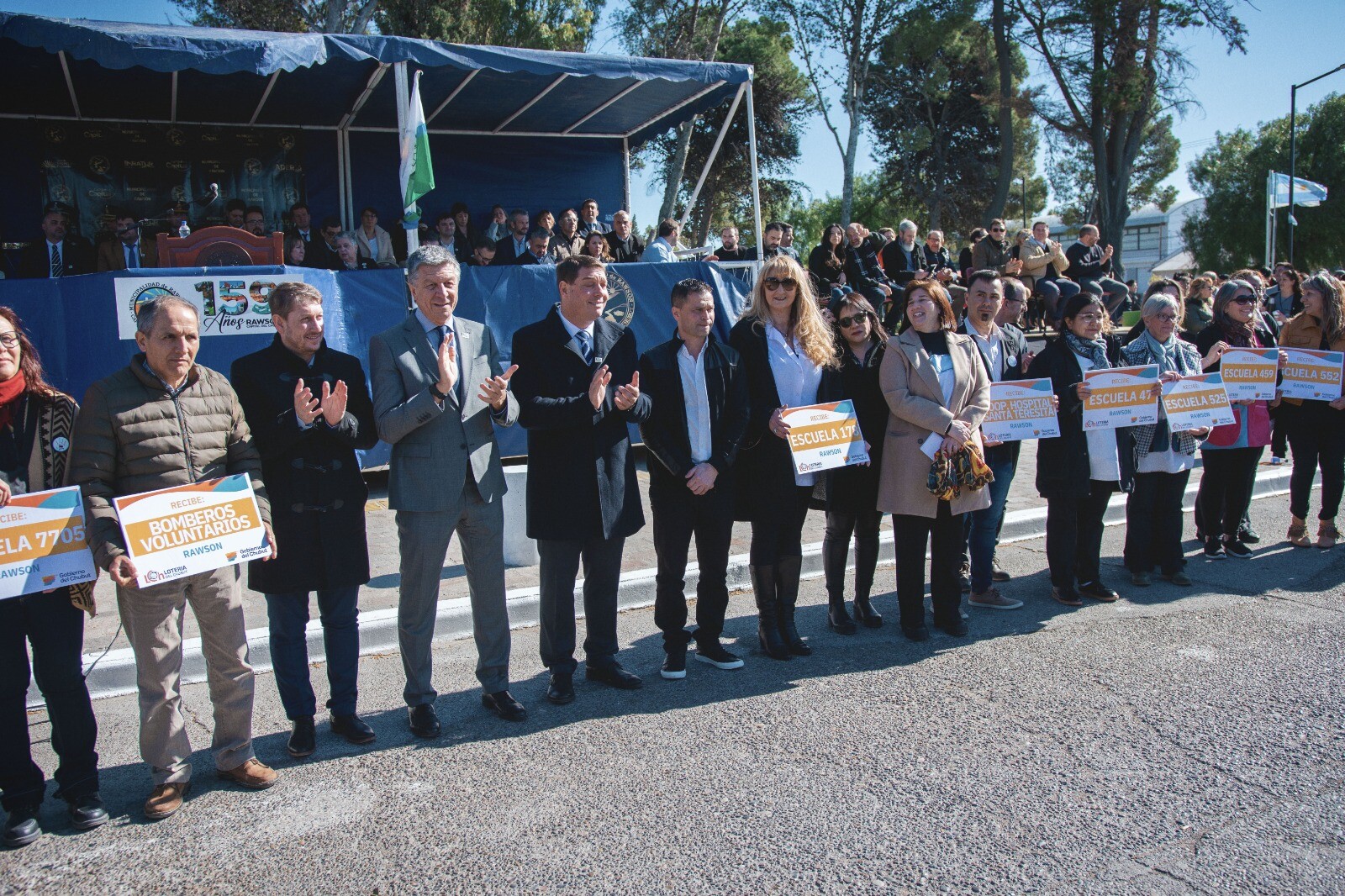 El intendente Biss encabezó el acto protocolar por el 159° Aniversario de Rawson (2).jpeg