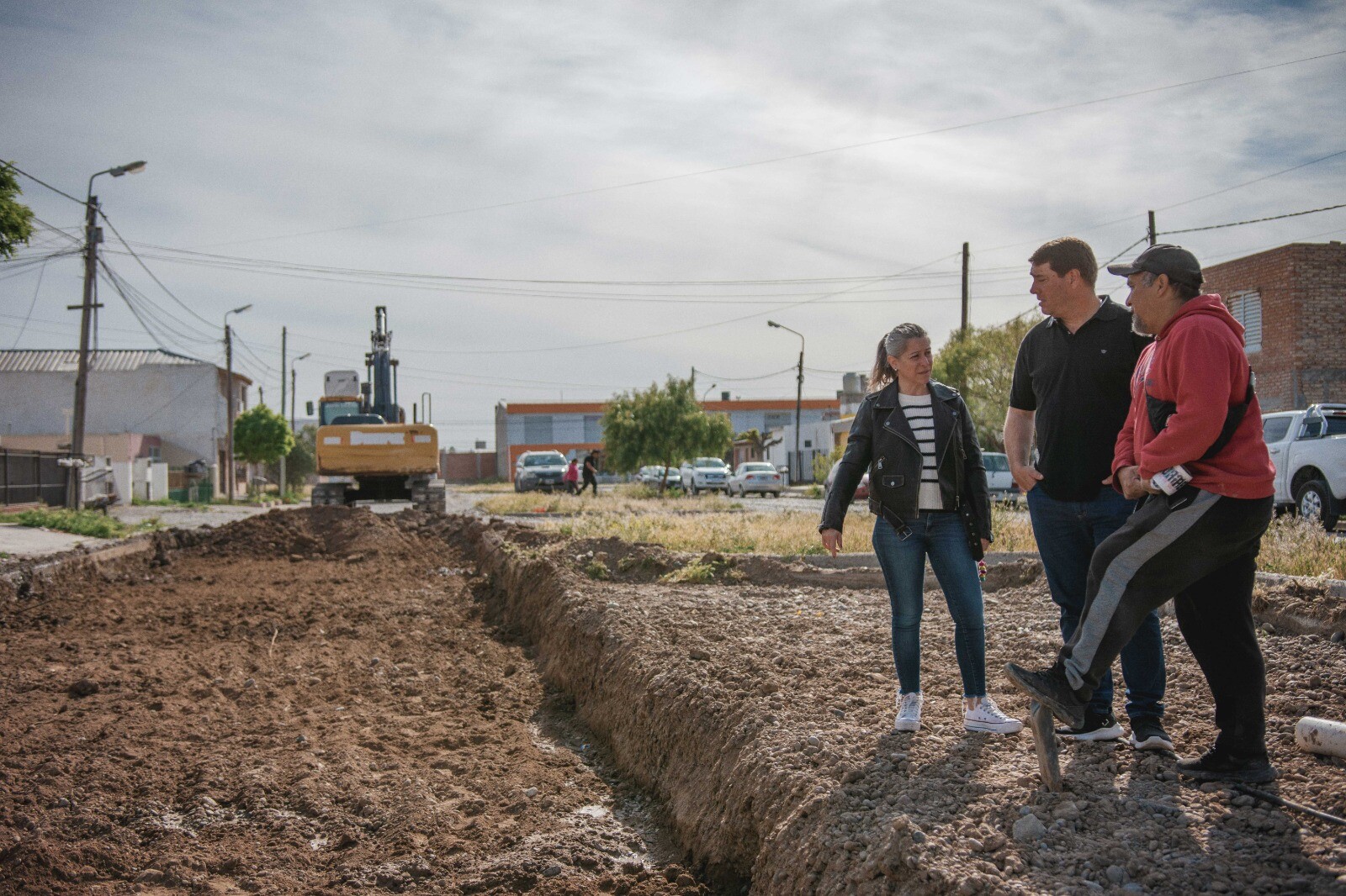 El intendente Biss recorrió el inicio de las obras en la calle Güiraldes de Rawson