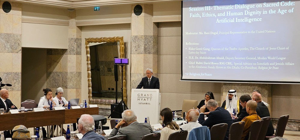 El élder Gong ofrece tres maneras en que los líderes religiosos mundiales pueden actuar en temas relacionados con la IA