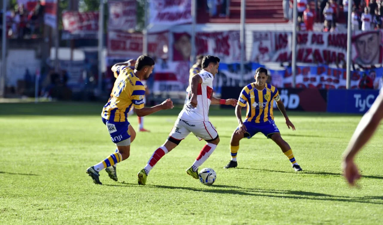 Costantino metió la cabeza en la última y Morón se quedó con el primer chico ante Atlanta