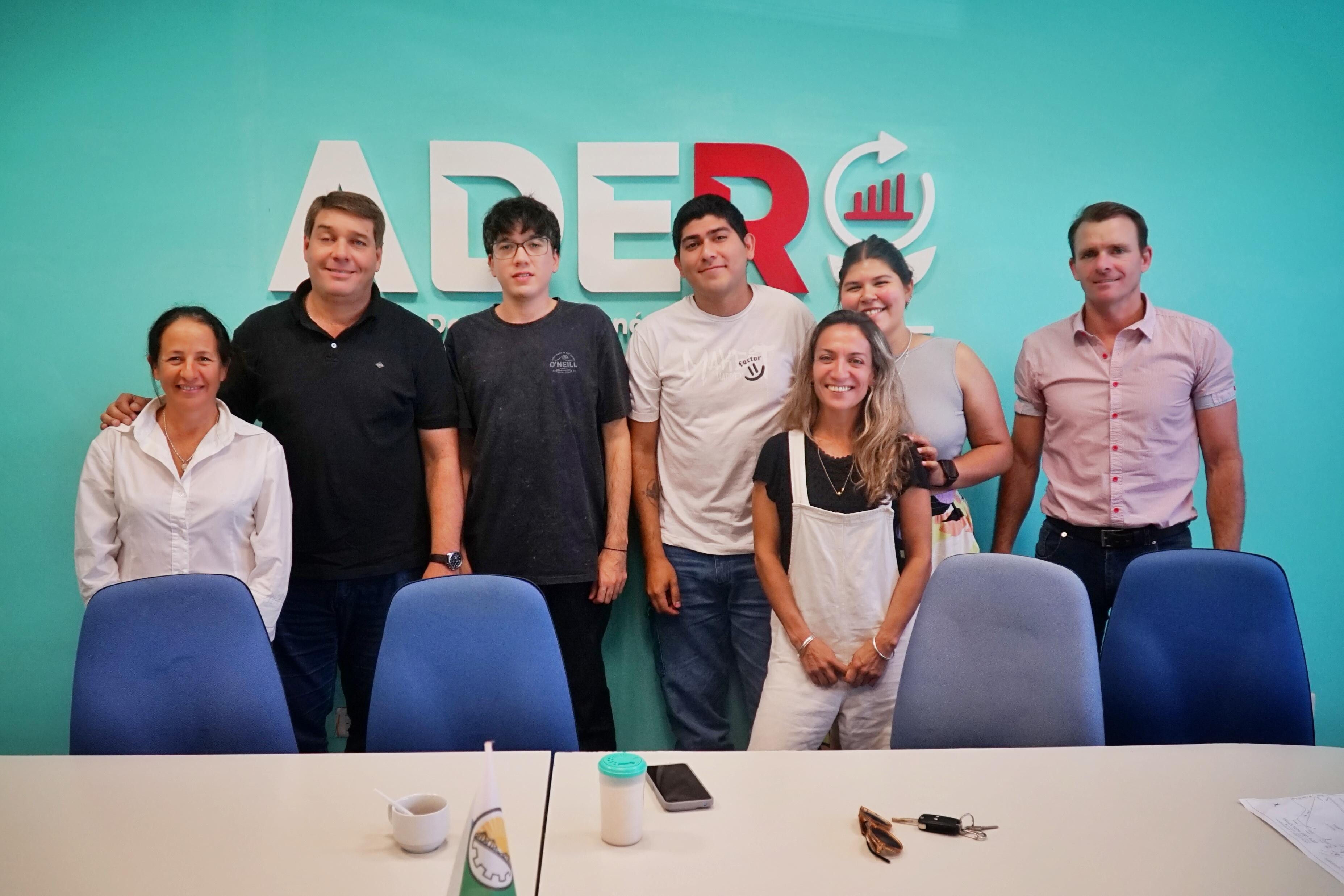 Estudiantes de la UNPSJB presentaron trabajo de mapeo del uso de suelos del Ejido de Rawson