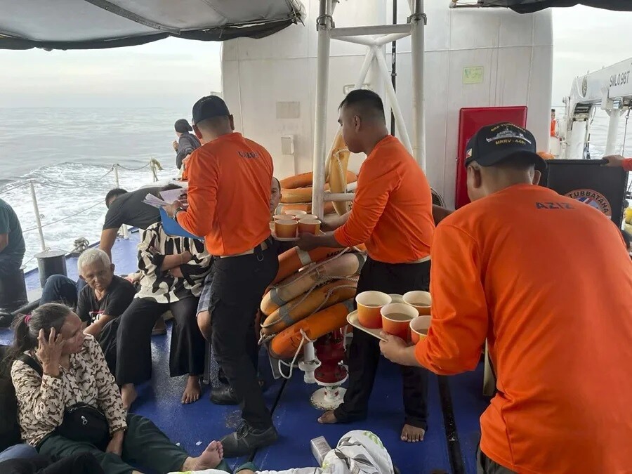 F.jpg Al menos 15 muertos en el sur de Filipinas al hundirse un ferri con más de 300 pasajeros