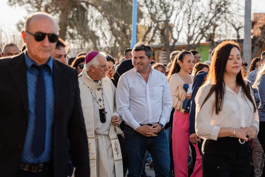 FB_IMG_1725241392630.jpg Gobernador Orrego 🗣Gracias a todos los que participaron y mantuvieron viva esta celebración.