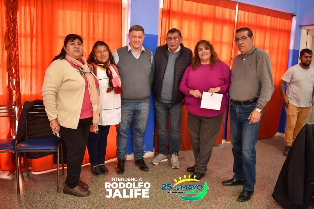 FB_IMG_1725894133073.jpg Intendente Rodolfo Jalife realizó la entrega de aportes institucionales.