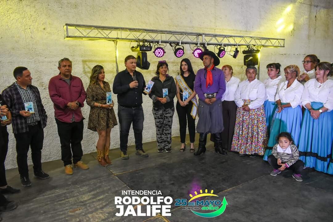 FB_IMG_1726409217280.jpg PILCHAS GAUCHAS celebró su tradicional Peña Folclórica, 25 de mayo municipio activo.