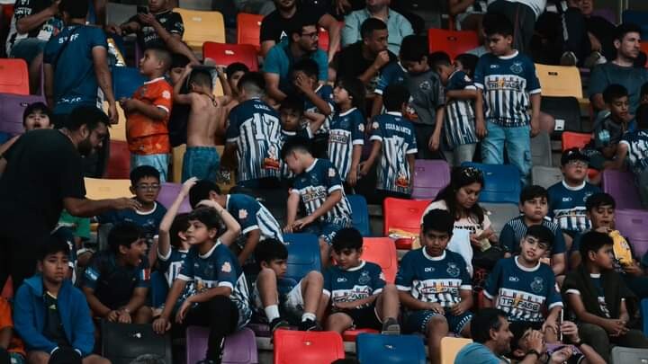 GESTO PARA IMITAR: MAS DE 60 MIL NIÑOS DE ESCUELITAS DE FUTBOL  PUDIERON DISFRUTAR UN PARTIDO DE CENTRAL CORDOBA