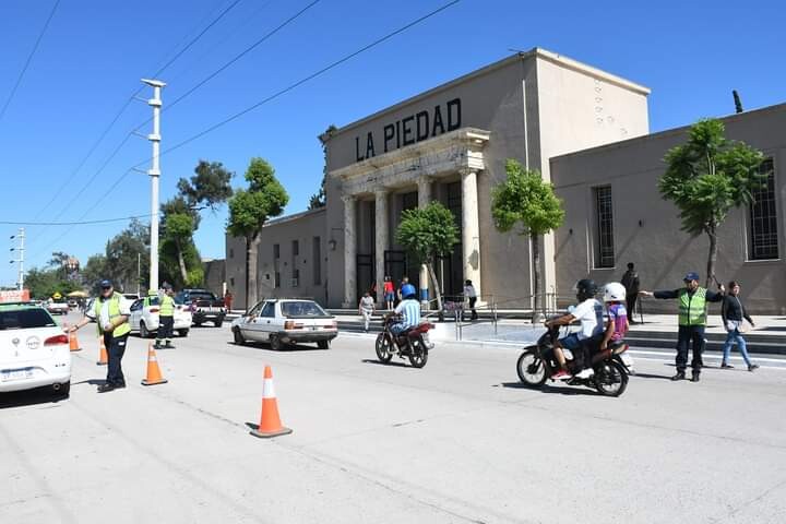 Los días 1 y 2 de noviembre, el Cementerio “La Piedad” permanecerá abierto en horario corrido