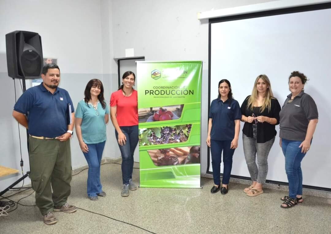 FB_IMG_1732407199259.jpg Capacitación sobre «Enfermedades Zoonóticas y su prevención».