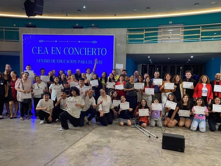 FB_IMG_1732930836717.jpg El Centro de Educación para el Arte municipal cerró su ciclo de talleres con un concierto en el Óvalo del Parque Sur