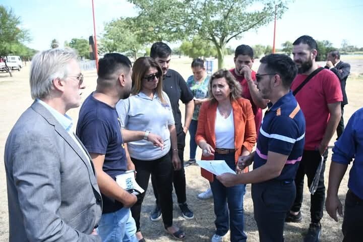FB_IMG_1736398030590.jpg La intendente Fuentes presentó una nueva edición de Santiago es tu Rio desde el próximo viernes