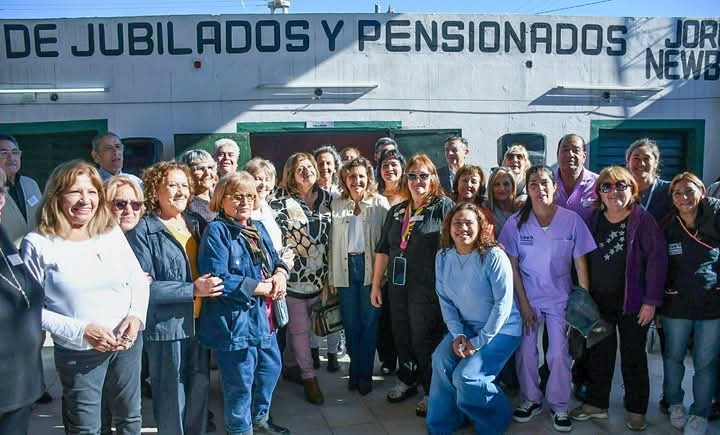 La intendente Fuentes lanzó la campaña de vacunación antigripal en los centros de jubilados