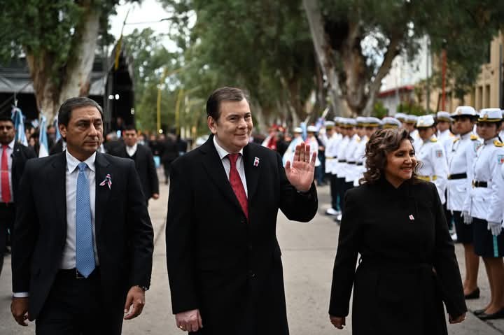 FB_IMG_1745763275681.jpg MENSAJE ANUAL DEL GOBERNADOR GERARDO ZAMORA: SEGUILO EN VIVO POR RADIO19
