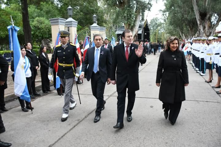 La intendente Fuentes participó del acto oficial por el 205° aniversario de la Autonomía Provincial