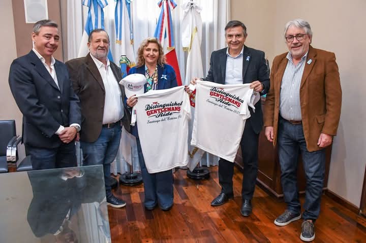 La intendente Fuentes recibió en el salón de acuerdos a los organizadores del encuentro de motociclistas que promueven la prevención en la salud