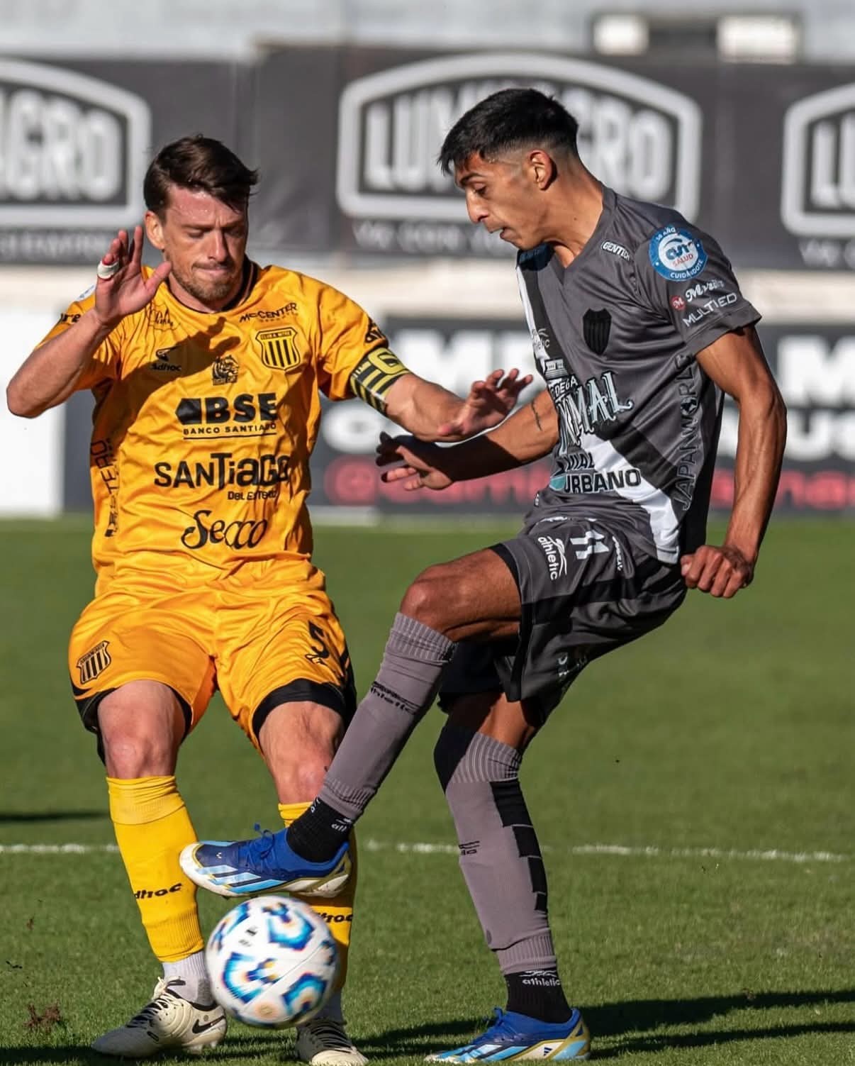EN PICADA: MITRE VOLVIO A PERDER Y SE ALEJA DEL OBJETIVO